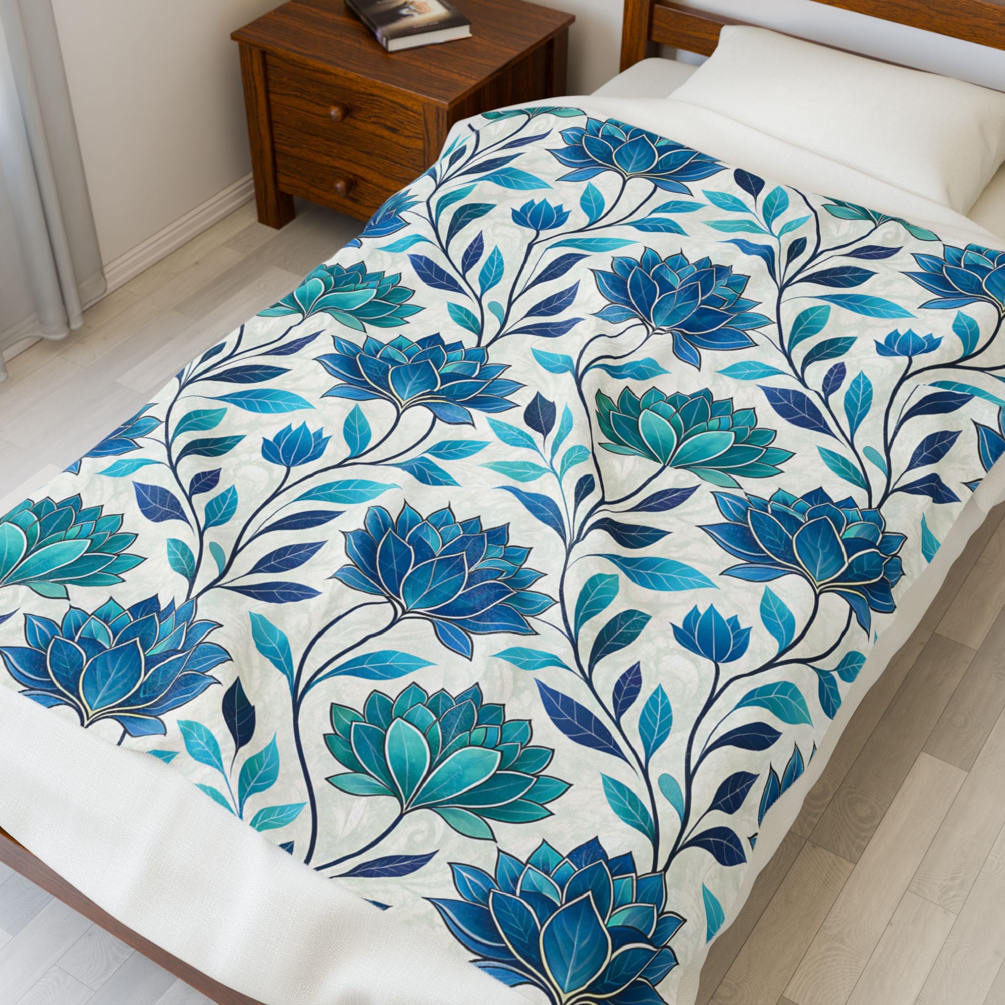 Blue Floral Velveteen Plush Blanket – Soft Lotus Pattern Throw for Cozy Home, Living Room, or Gift