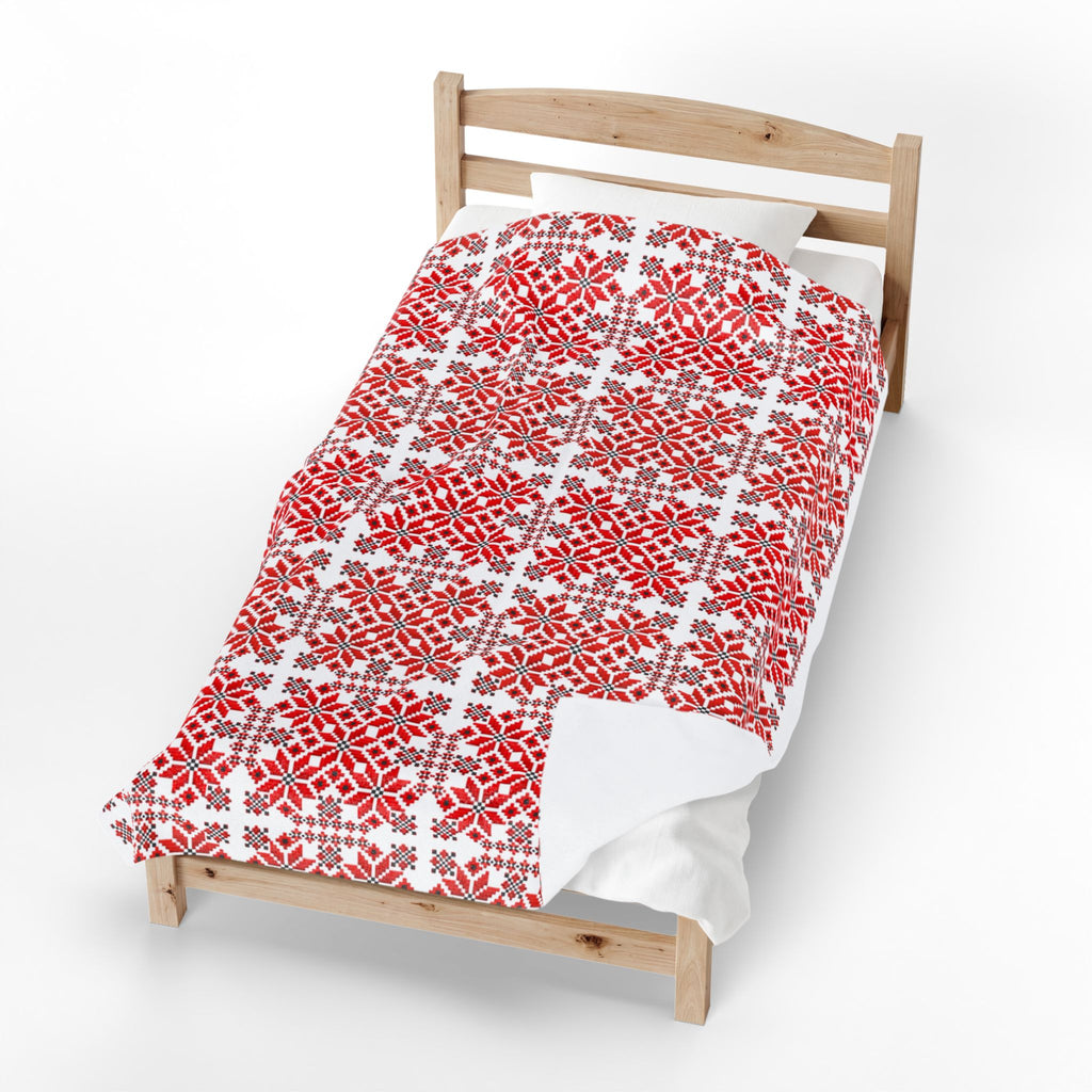 Red Nordic Snowflake Velveteen Plush Blanket — Cozy Holiday Throw