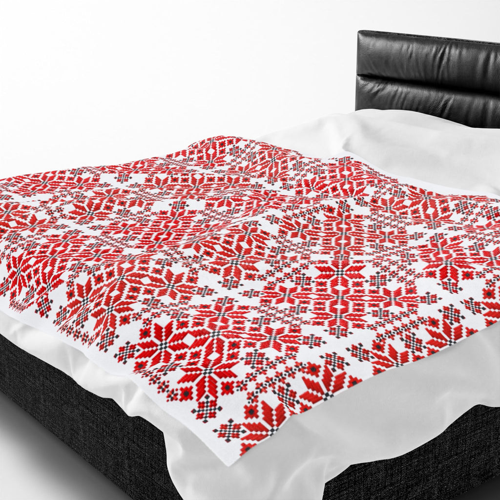 Red Nordic Snowflake Velveteen Plush Blanket — Cozy Holiday Throw