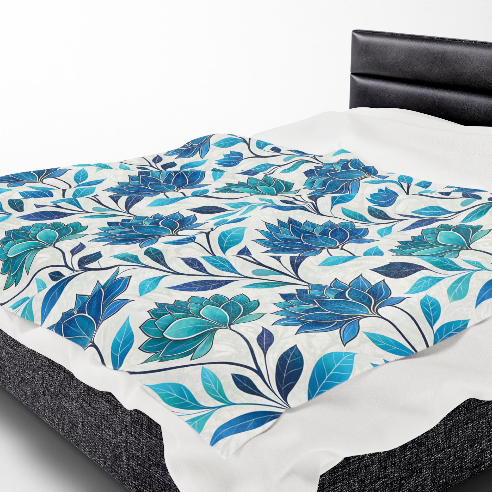 Blue Floral Velveteen Plush Blanket – Soft Lotus Pattern Throw for Cozy Home, Living Room, or Gift